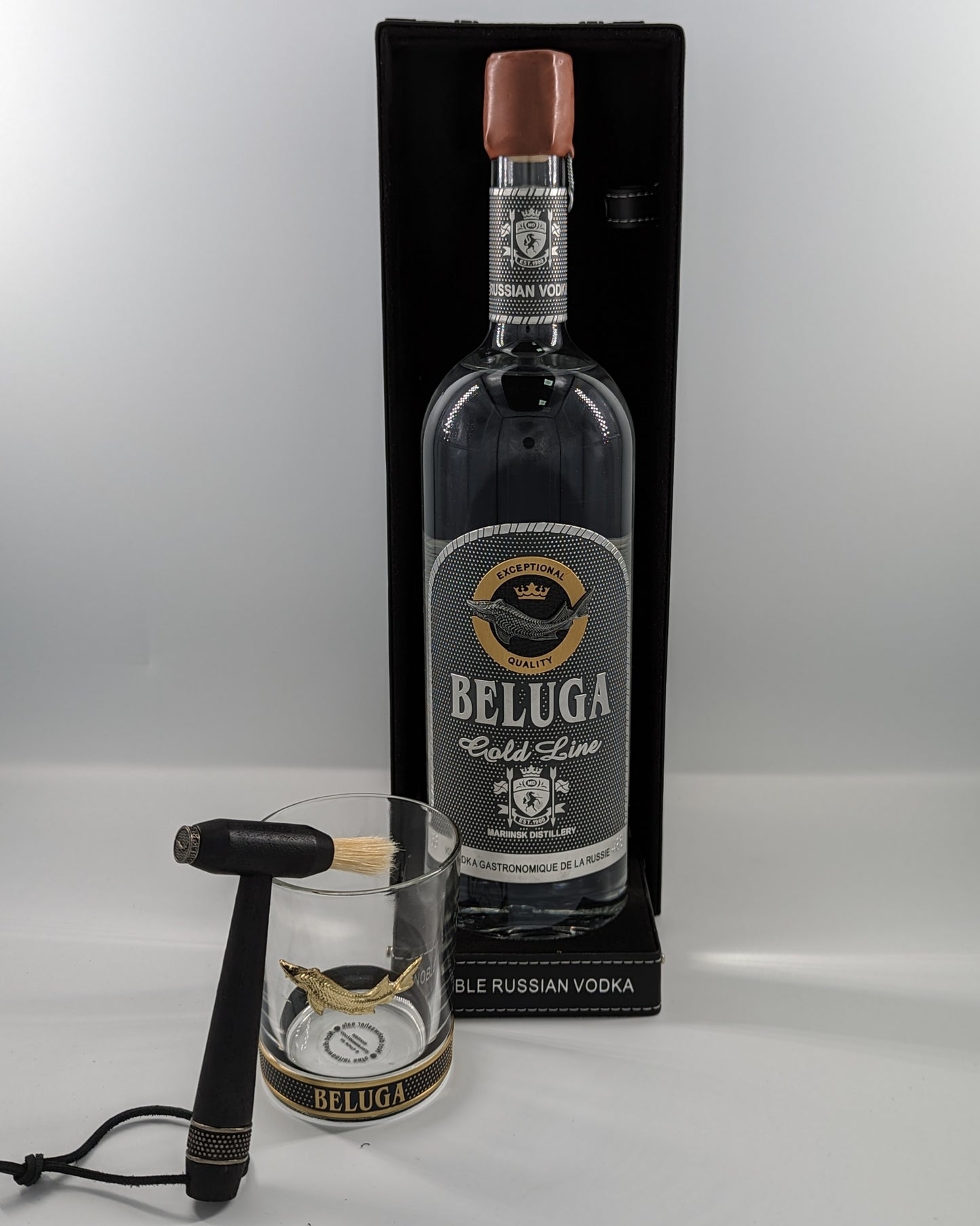 Beluga Gold Line Vodka 40% 1L GB in Lederoptik mit Pinsel