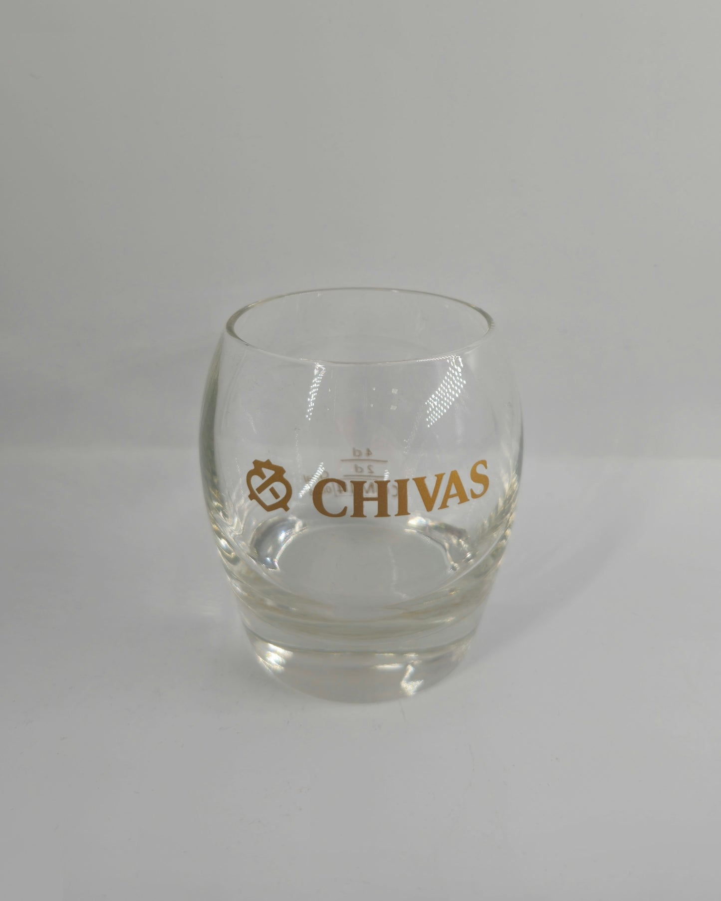 Ly rượu whisky Chivas